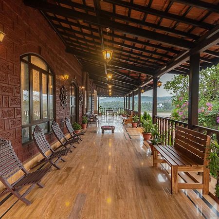 Saffronstays Athaang, Dapoli Ānjarle Exterior photo