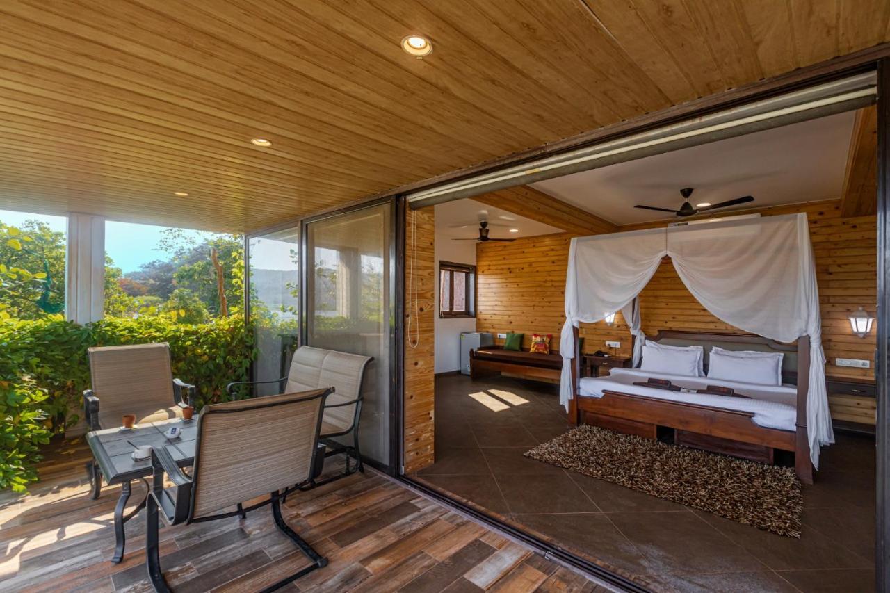 Saffronstays Athaang, Dapoli Ānjarle Exterior photo