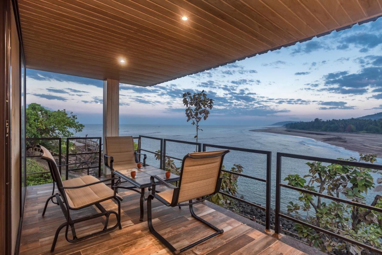 Saffronstays Athaang, Dapoli Ānjarle Exterior photo