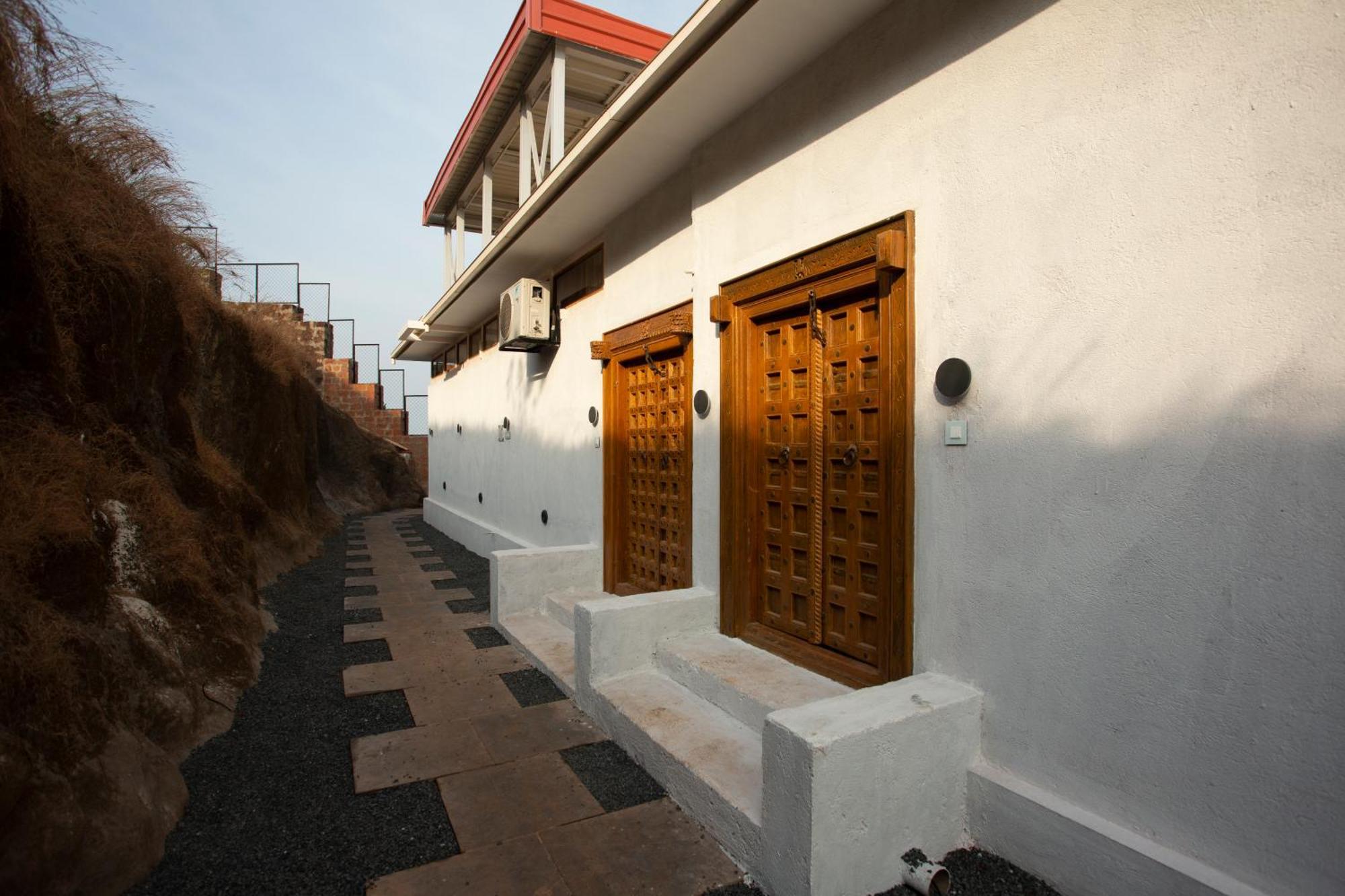 Saffronstays Athaang, Dapoli Ānjarle Exterior photo
