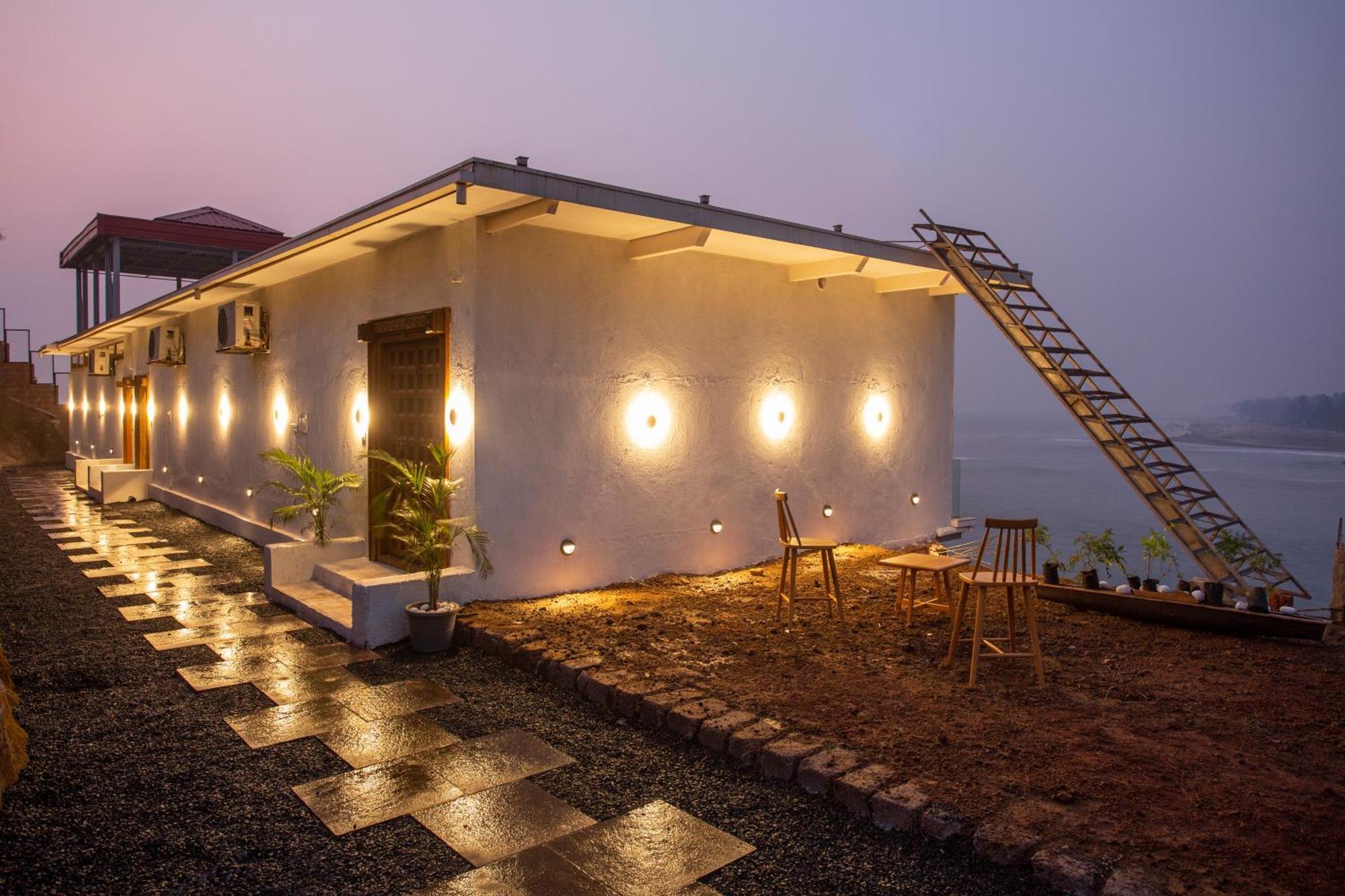 Saffronstays Athaang, Dapoli Ānjarle Exterior photo