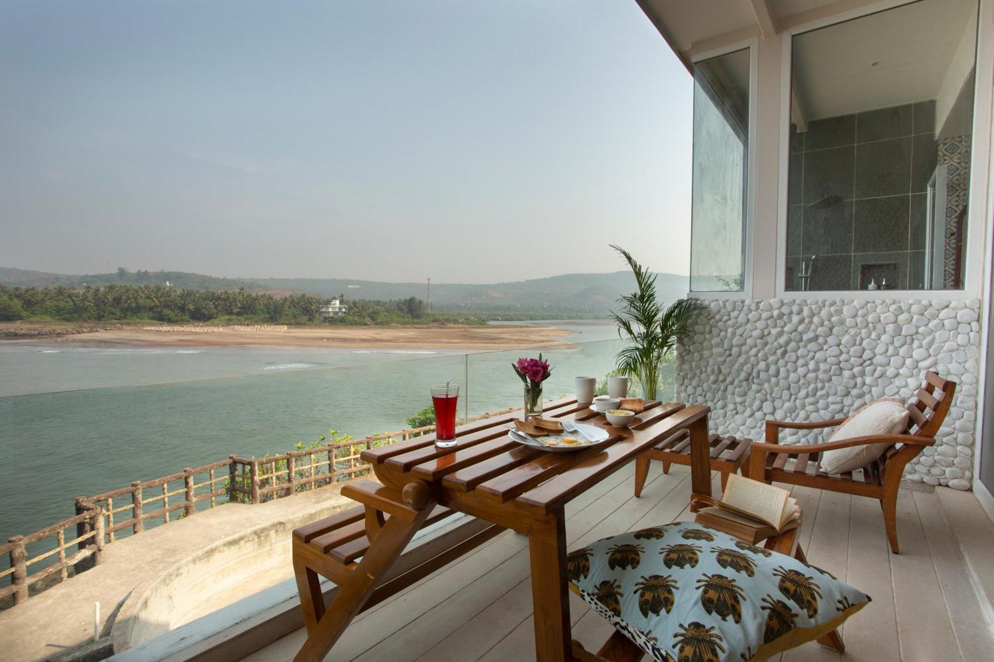 Saffronstays Athaang, Dapoli Ānjarle Exterior photo