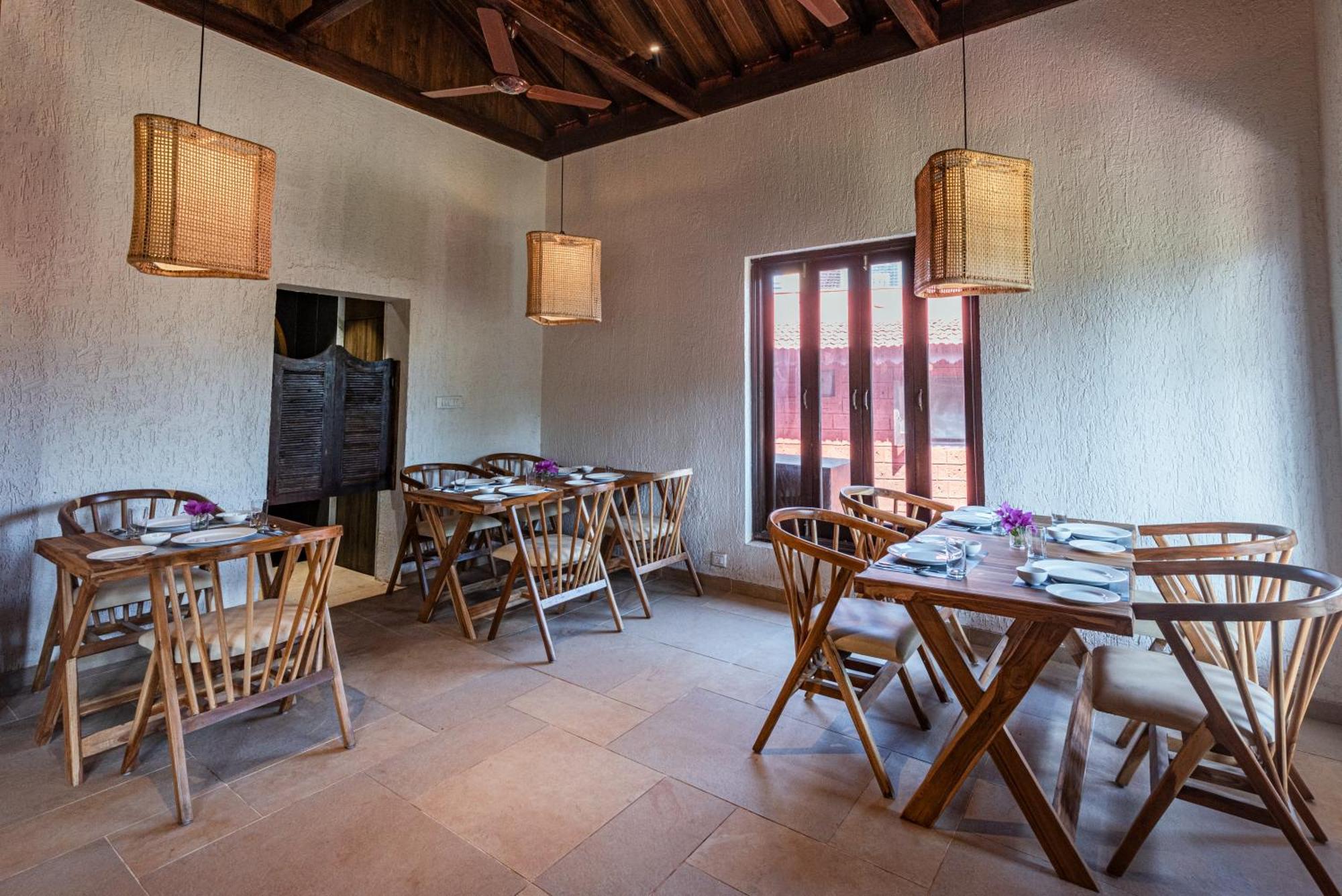 Saffronstays Athaang, Dapoli Ānjarle Exterior photo