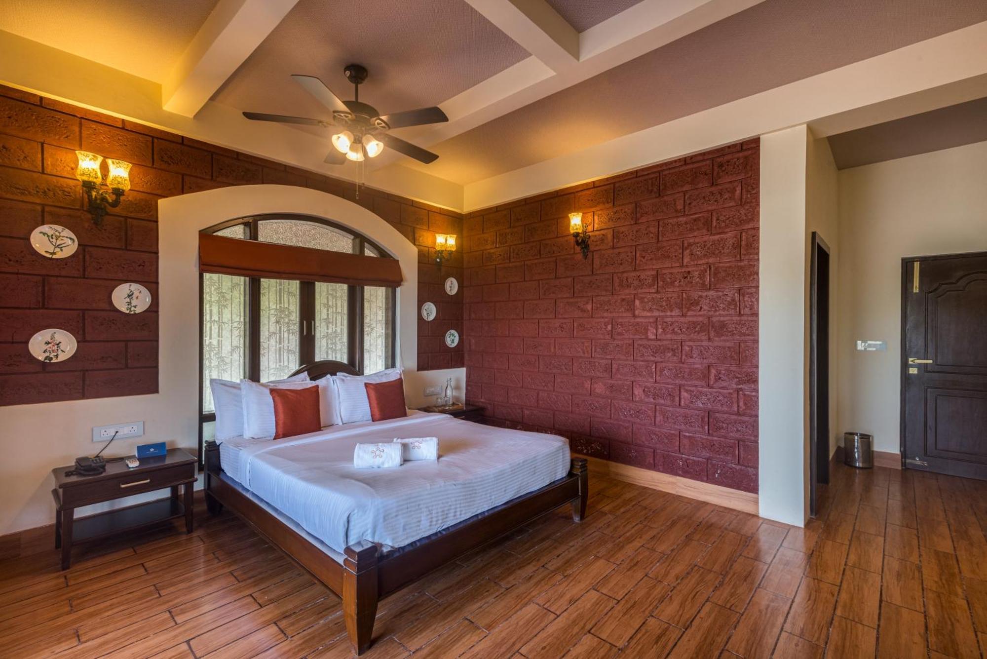 Saffronstays Athaang, Dapoli Ānjarle Exterior photo