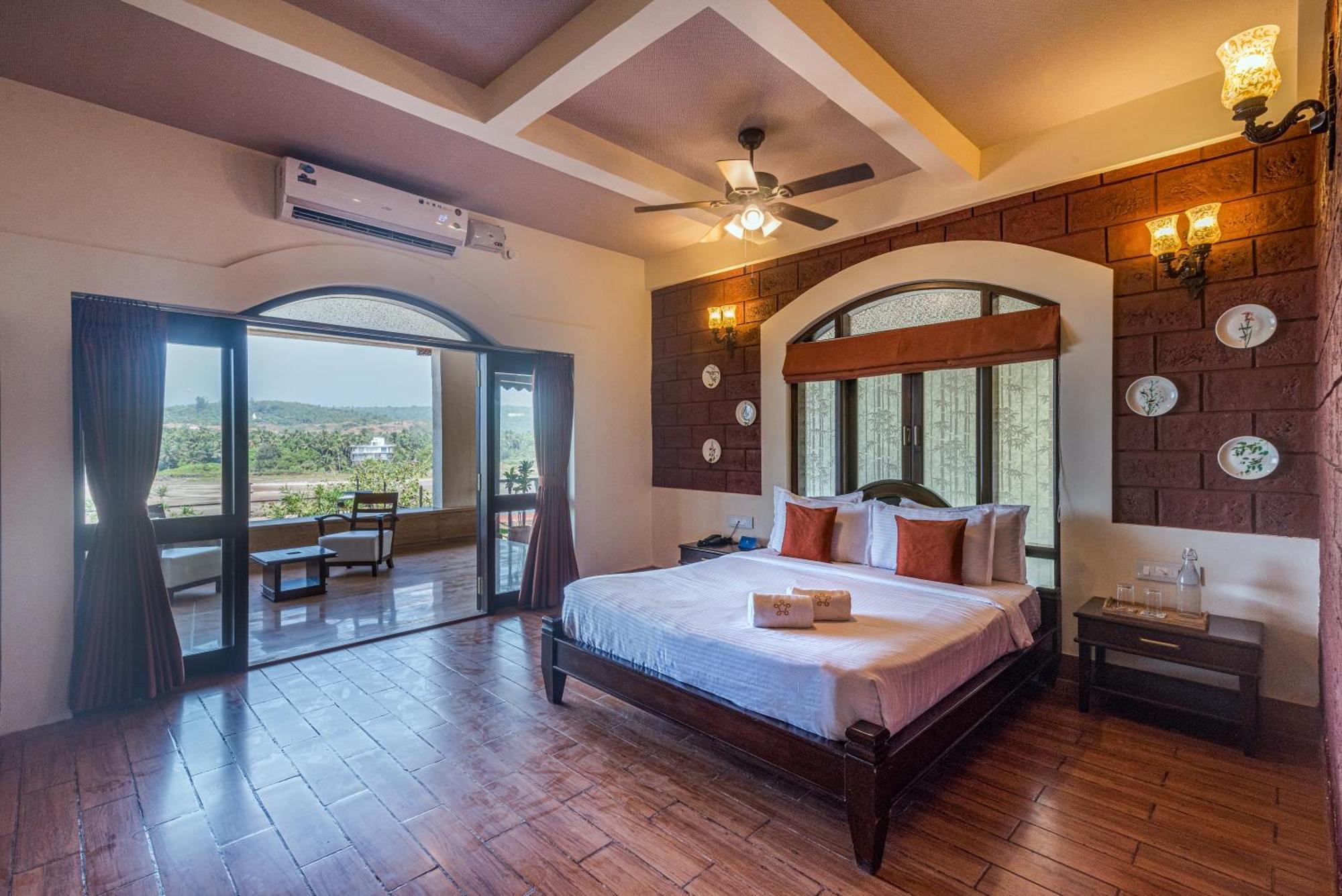 Saffronstays Athaang, Dapoli Ānjarle Exterior photo