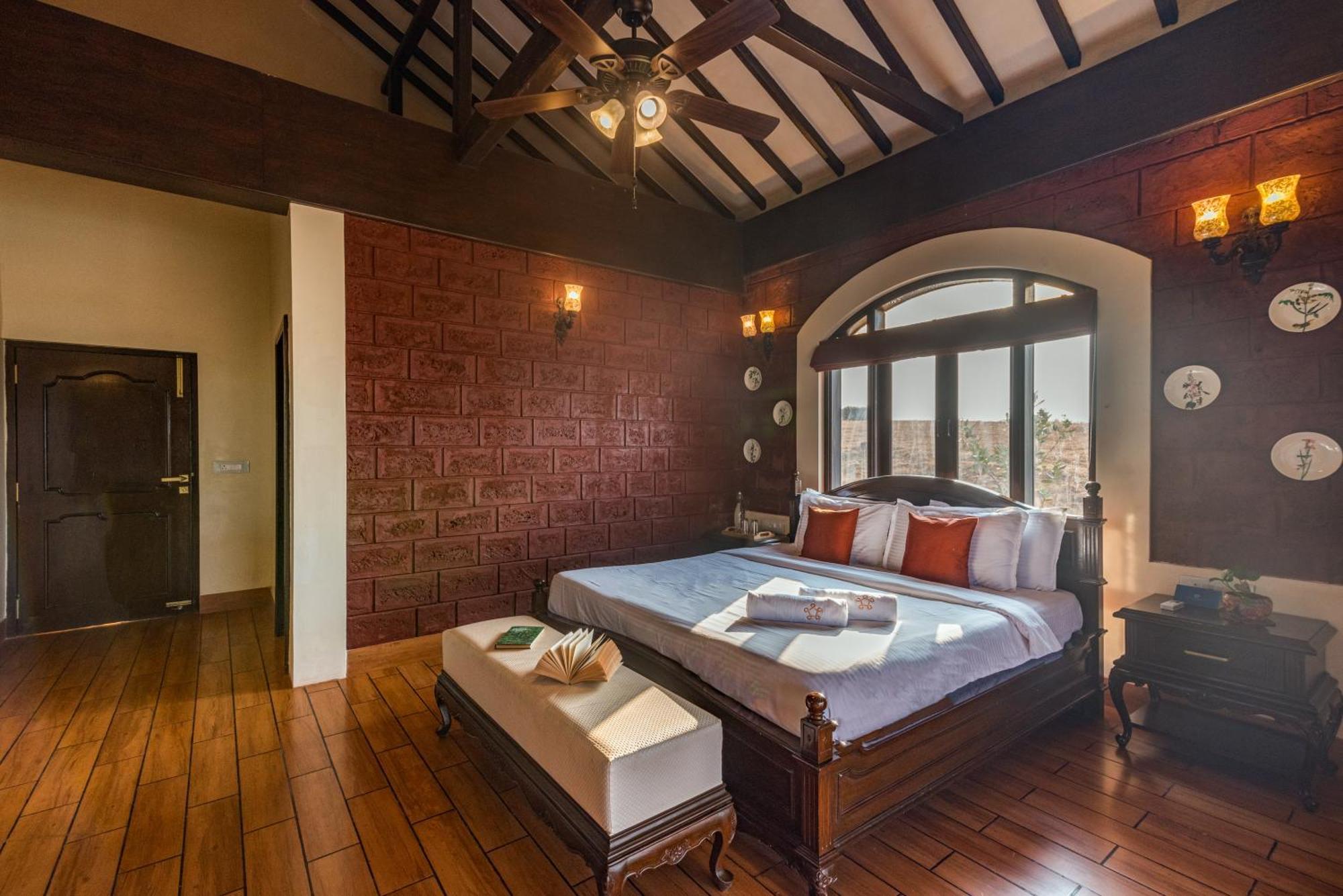Saffronstays Athaang, Dapoli Ānjarle Exterior photo