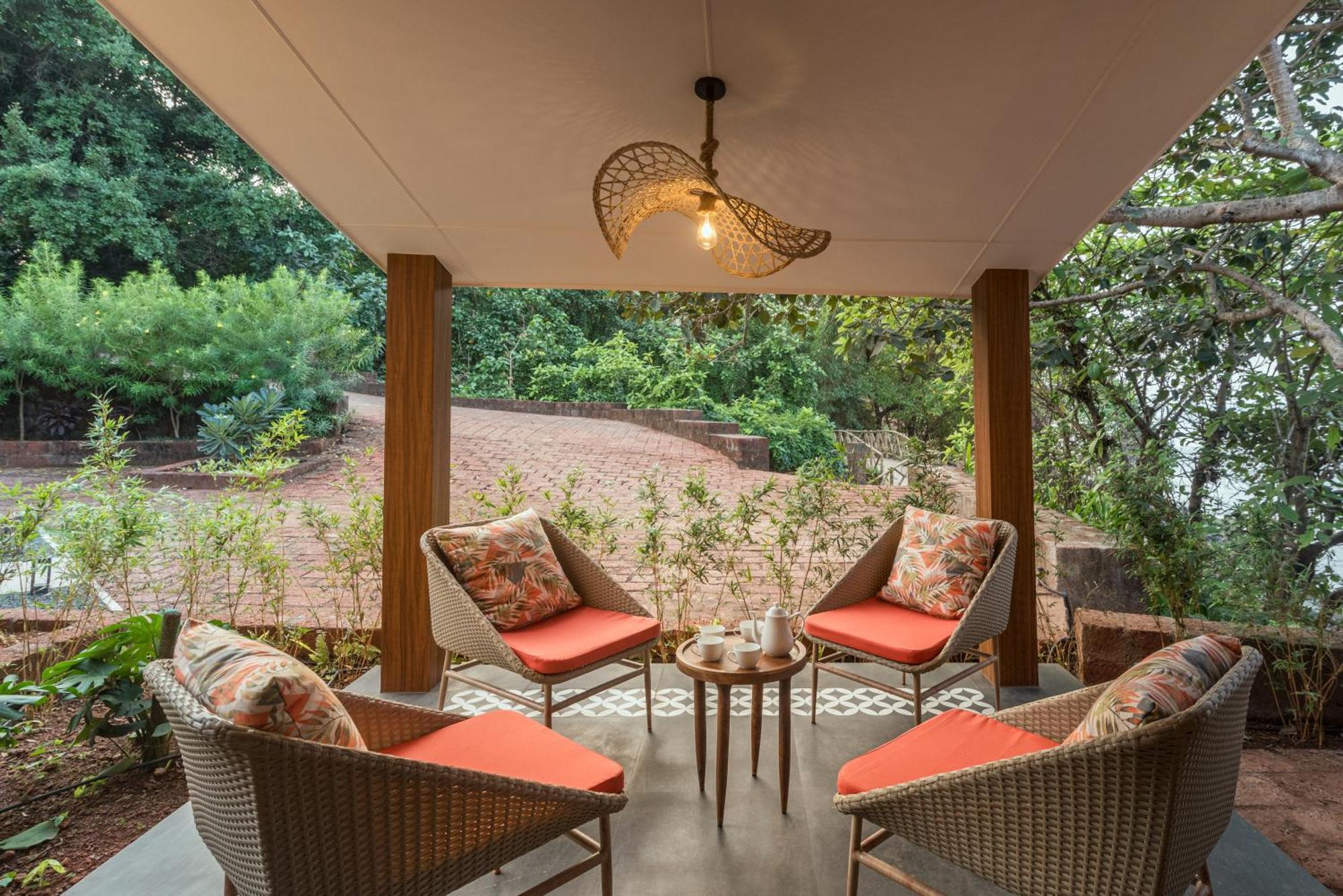 Saffronstays Athaang, Dapoli Ānjarle Exterior photo