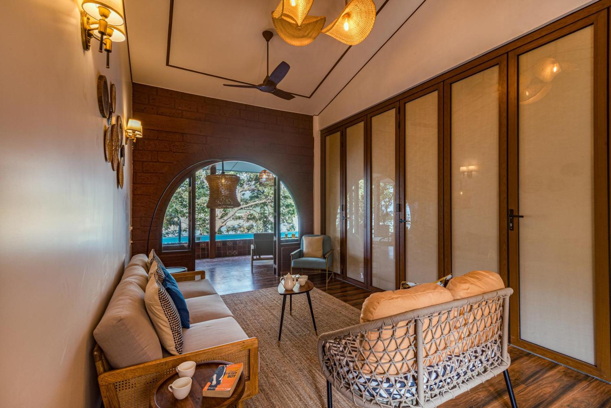 Saffronstays Athaang, Dapoli Ānjarle Exterior photo