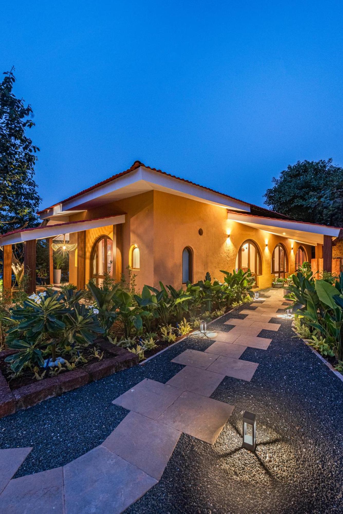 Saffronstays Athaang, Dapoli Ānjarle Exterior photo